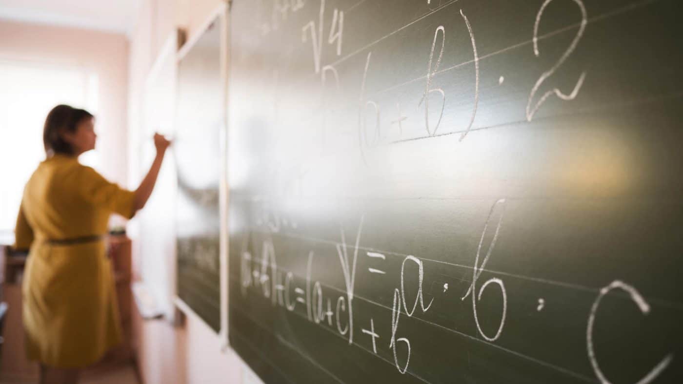 oncurso para contratação de 2 mil professores